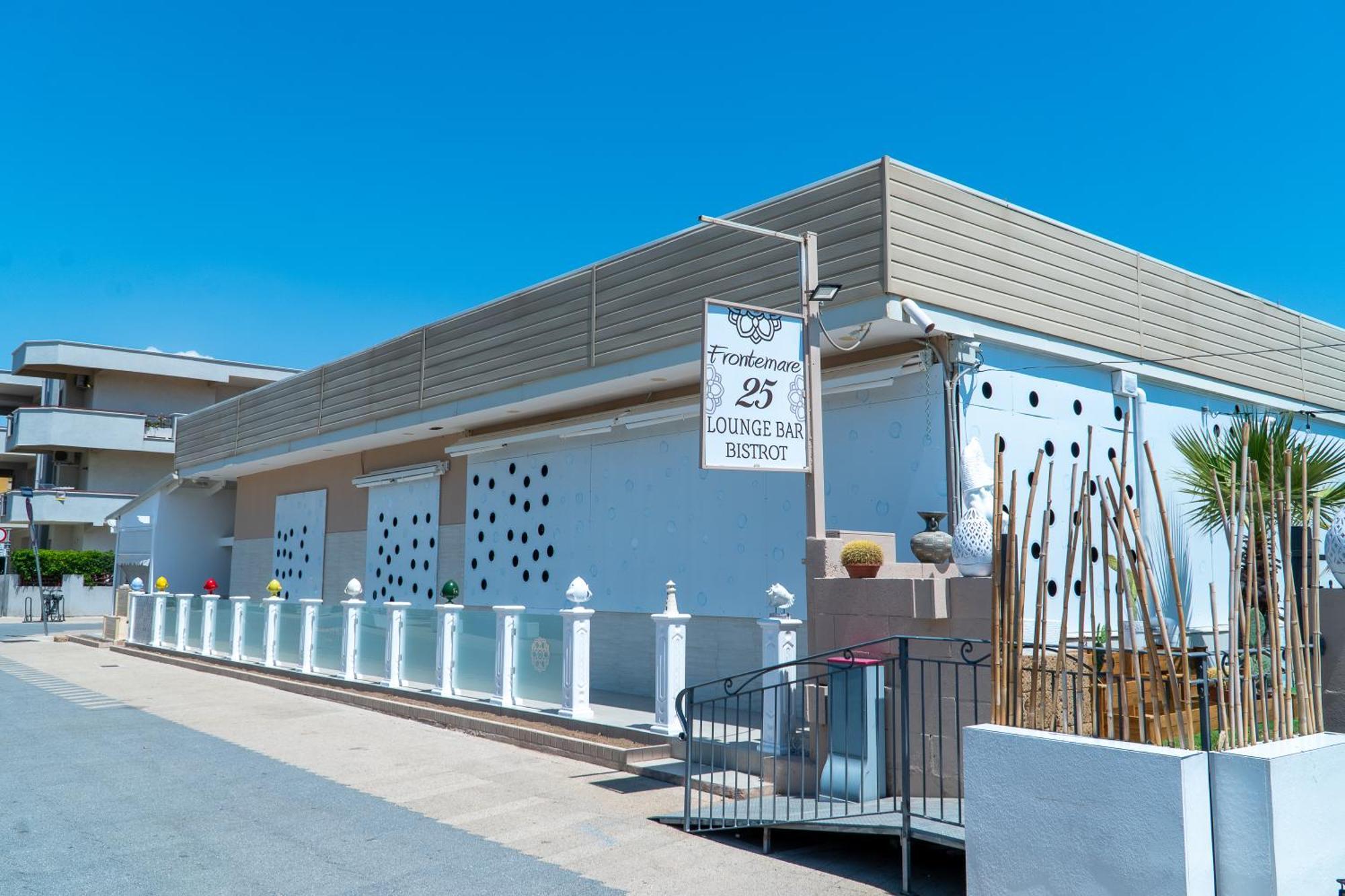 Frontemare 25 Beach Hotel Marina di Ginosa Luaran gambar