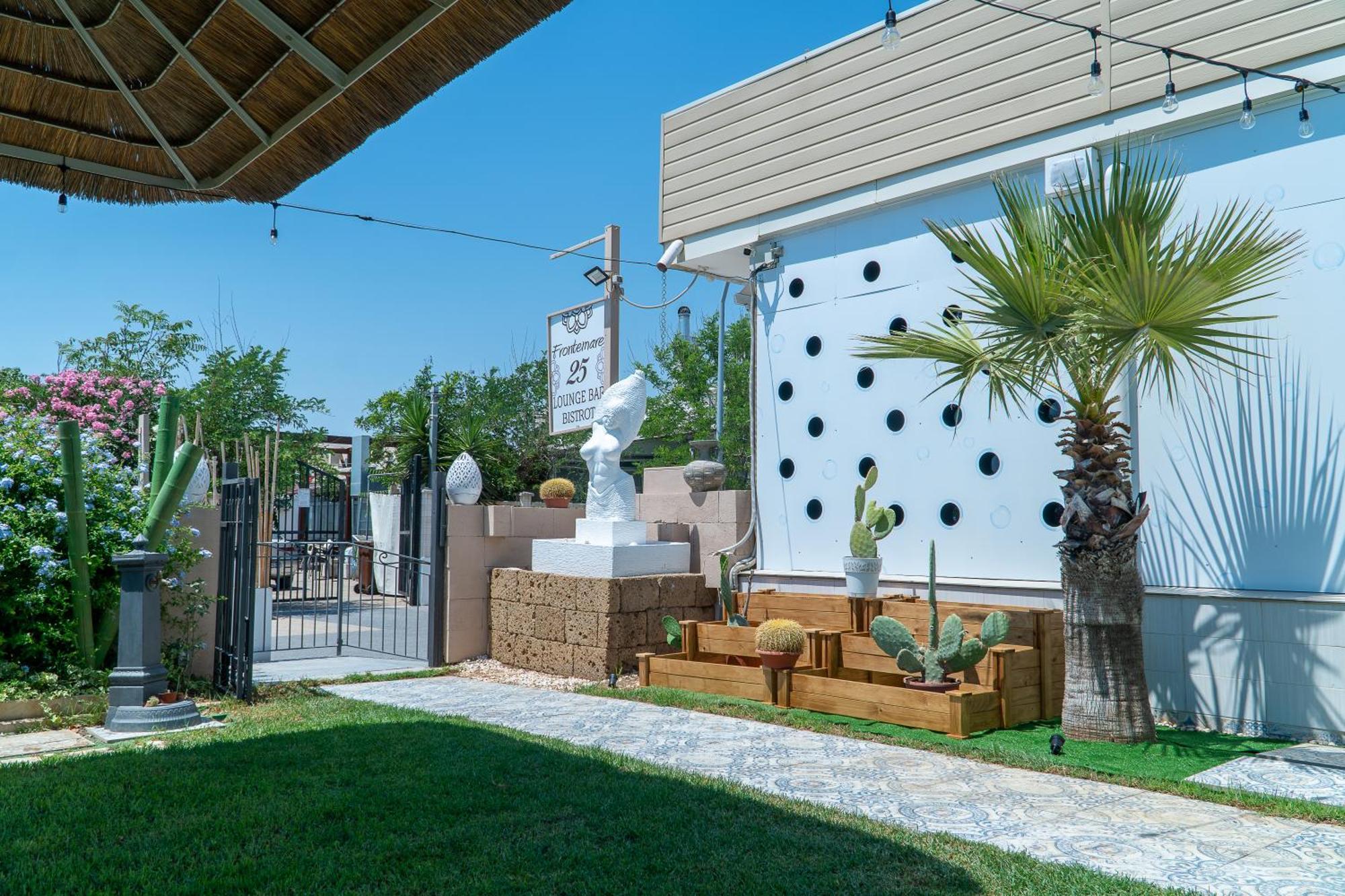 Frontemare 25 Beach Hotel Marina di Ginosa Luaran gambar